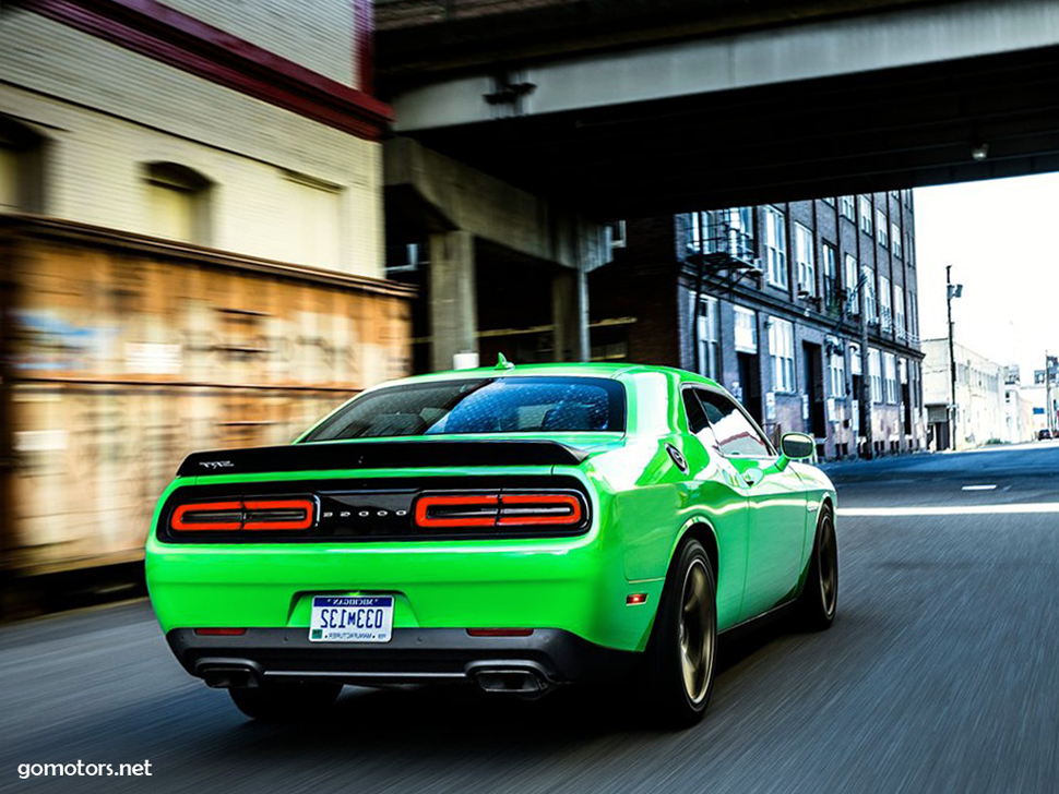 Dodge Challenger SRT Hellcat 2015