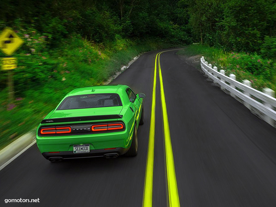 Dodge Challenger SRT Hellcat 2015