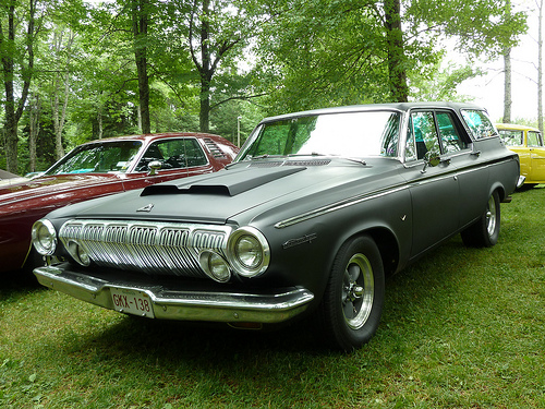 Dodge 330 wagon