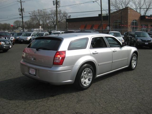 Dodge Magnum 27 SE