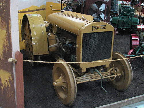 Fageol Model 9-12 Gas Tractor