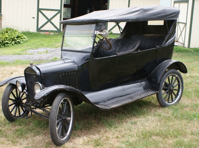 Ford 1919 Model A Miniature Replica