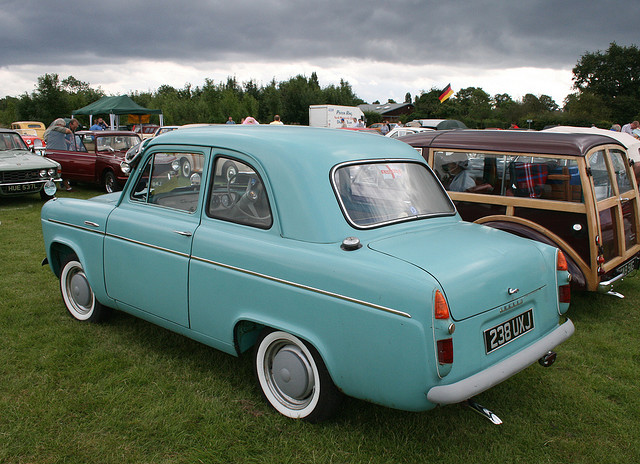 Ford Angllia 100E