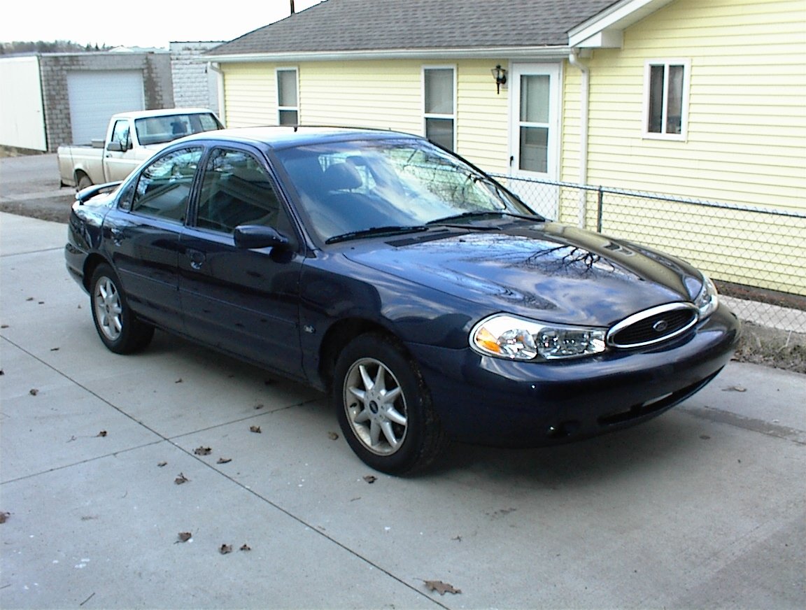 Ford Contour SE