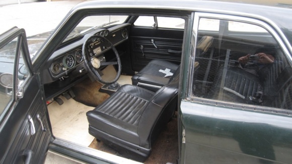 Ford Cortina 2dr