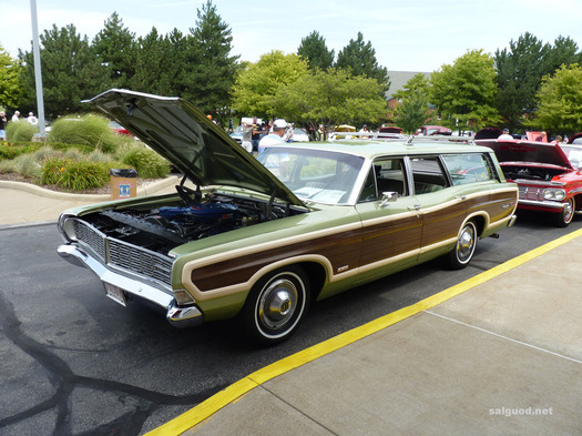 Ford Custom Country Squire
