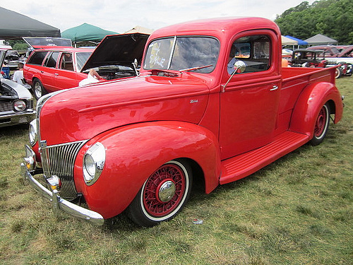 Ford Deluxe pickup