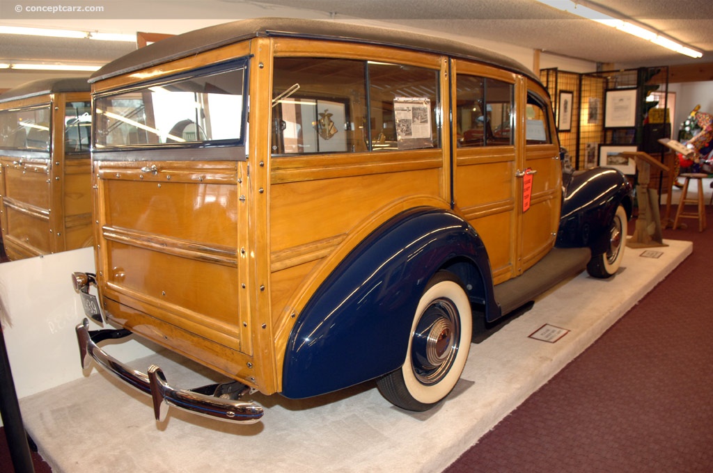 Ford Deluxe Woody