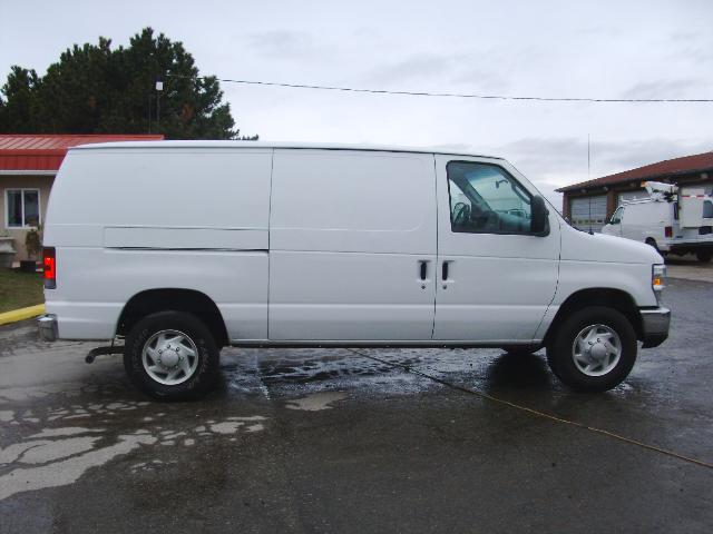 Ford E-250XL