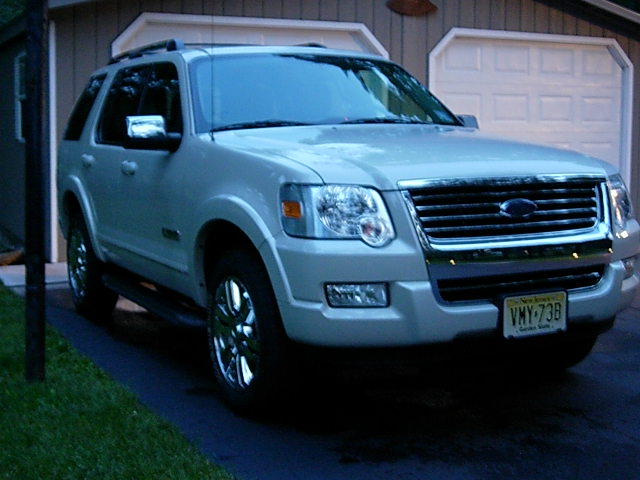 Ford Explorer Limited V8