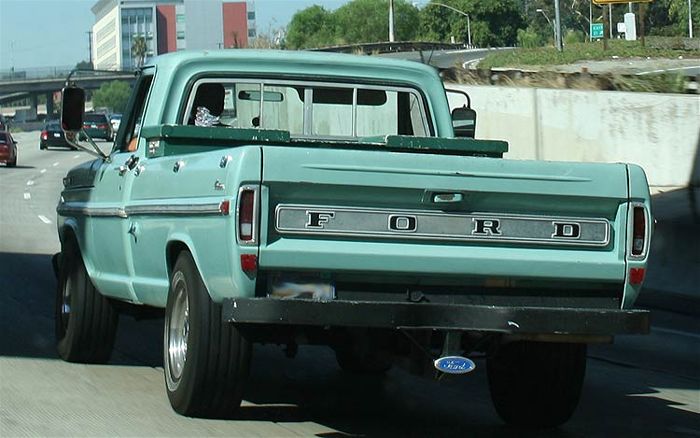 Ford F-2