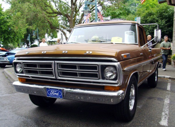 Ford F-250 Camper Special