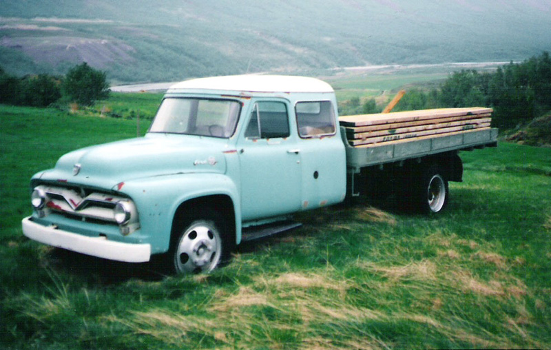 Ford F-600 Custom Cab