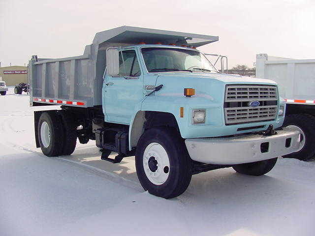 Ford F-700