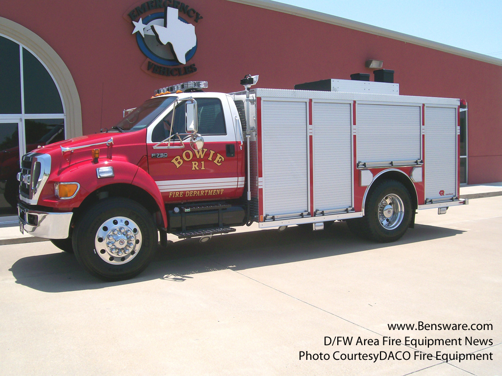 Ford F-750 Pierce pumper