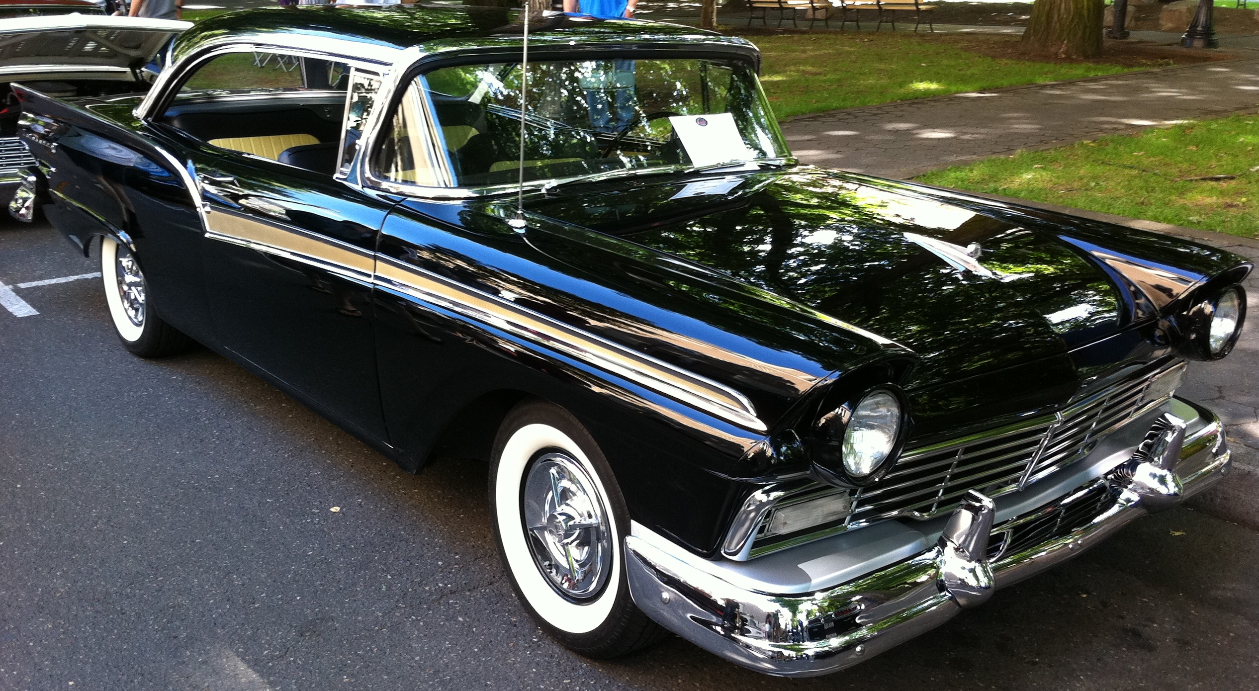 Ford Fairlane 500 2dr