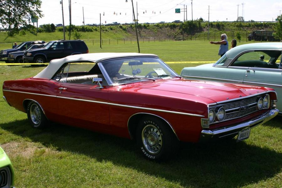 Ford Fairlane Coupe