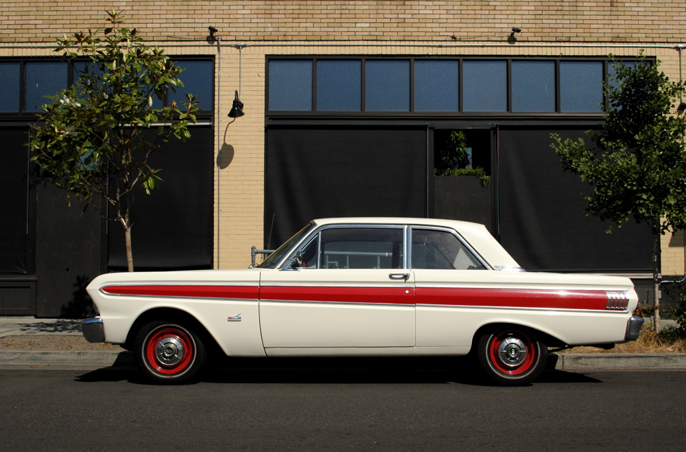 Ford Falcon Futura Sedan