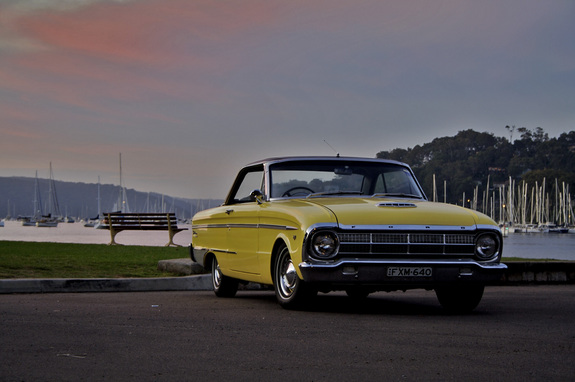 Ford Falcon XM Deluxe Coupe