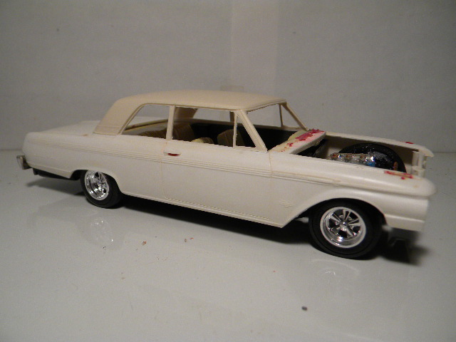 Ford Galaxie 2-dr Sedan