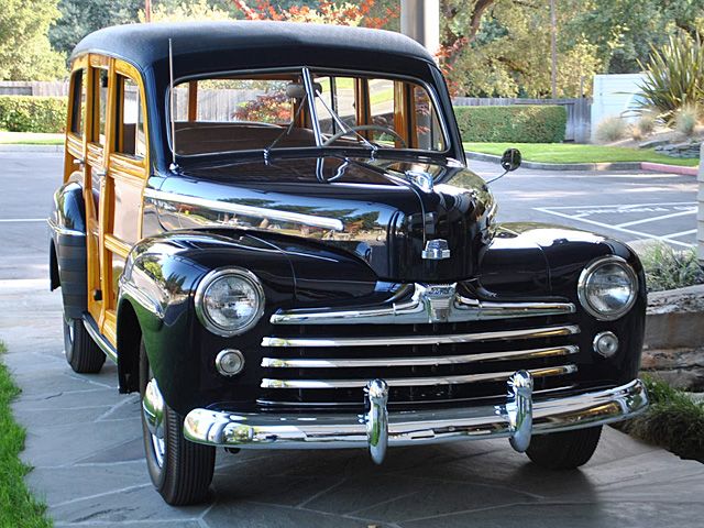 Ford Super Deluxe woodie