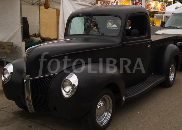 Ford V8 pickup