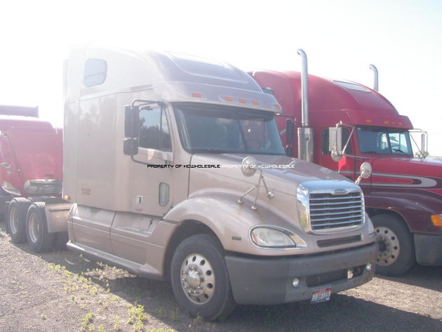 Freightliner CL120 Columbia