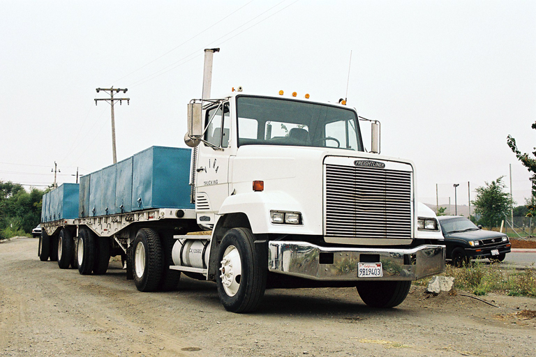 Freightliner FLC112