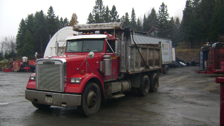 Freightliner FLD Dump