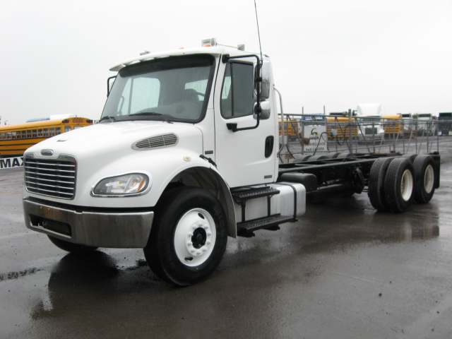 Freightliner M2 106