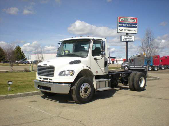 Freightliner M2 106