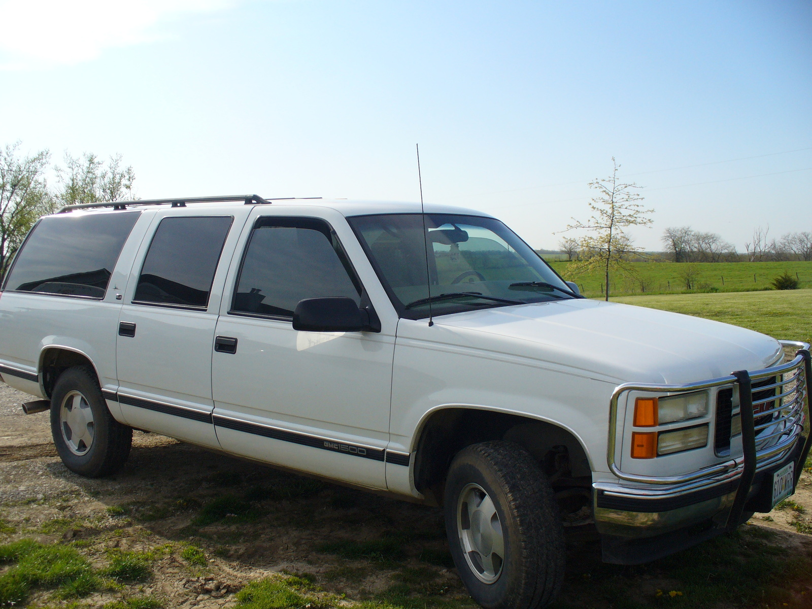 GMC Suburban SLE 1500