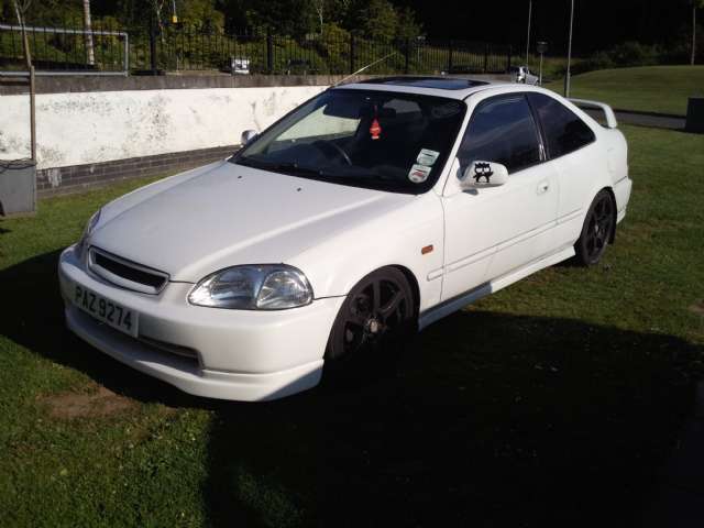 Honda Civic Coupe 17 VTEC Auto