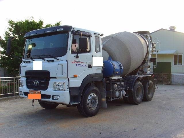 Hyundai 15 ton Truck
