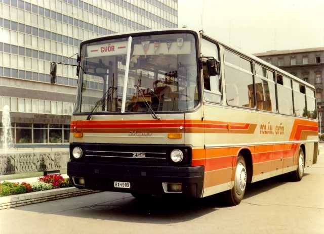 Ikarus 256