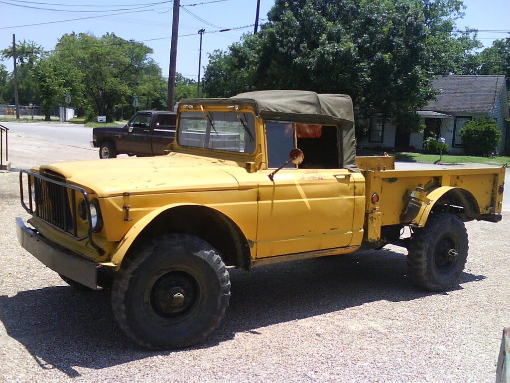 Kaiser-Jeep M715