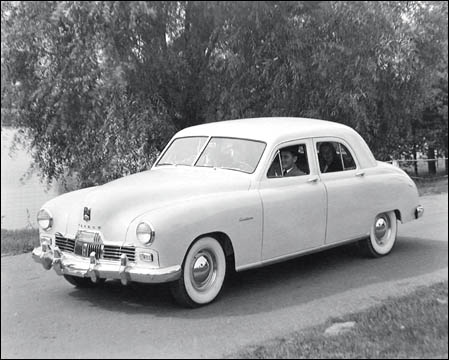 Kaiser 4 door sedan