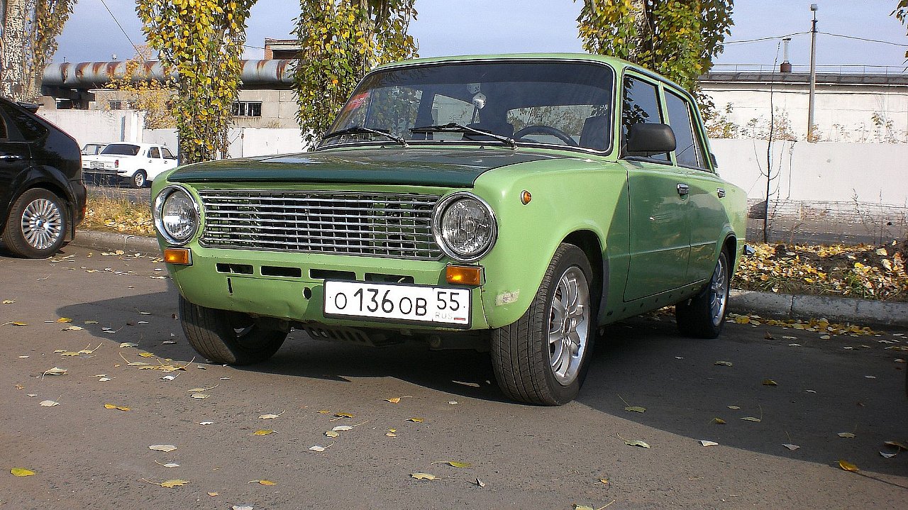 Lada 21013