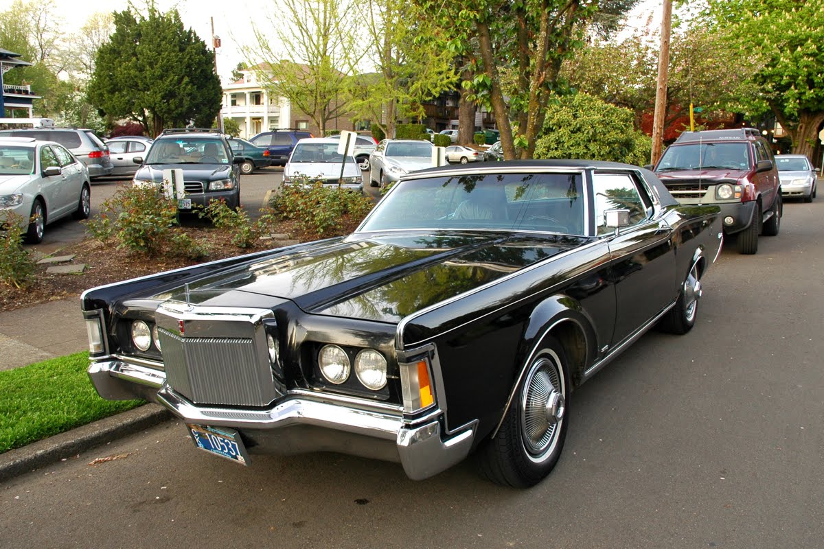 Lincoln Continental mk III coupe