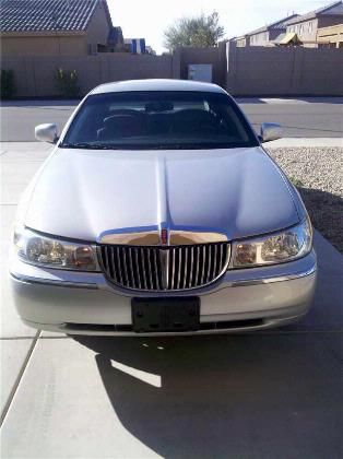 Lincoln Towncar Signature Series