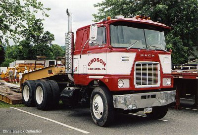 Mack F700