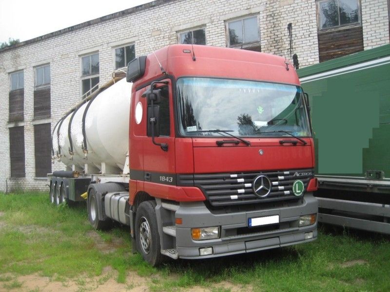 Mercedes-Benz Actros 1843