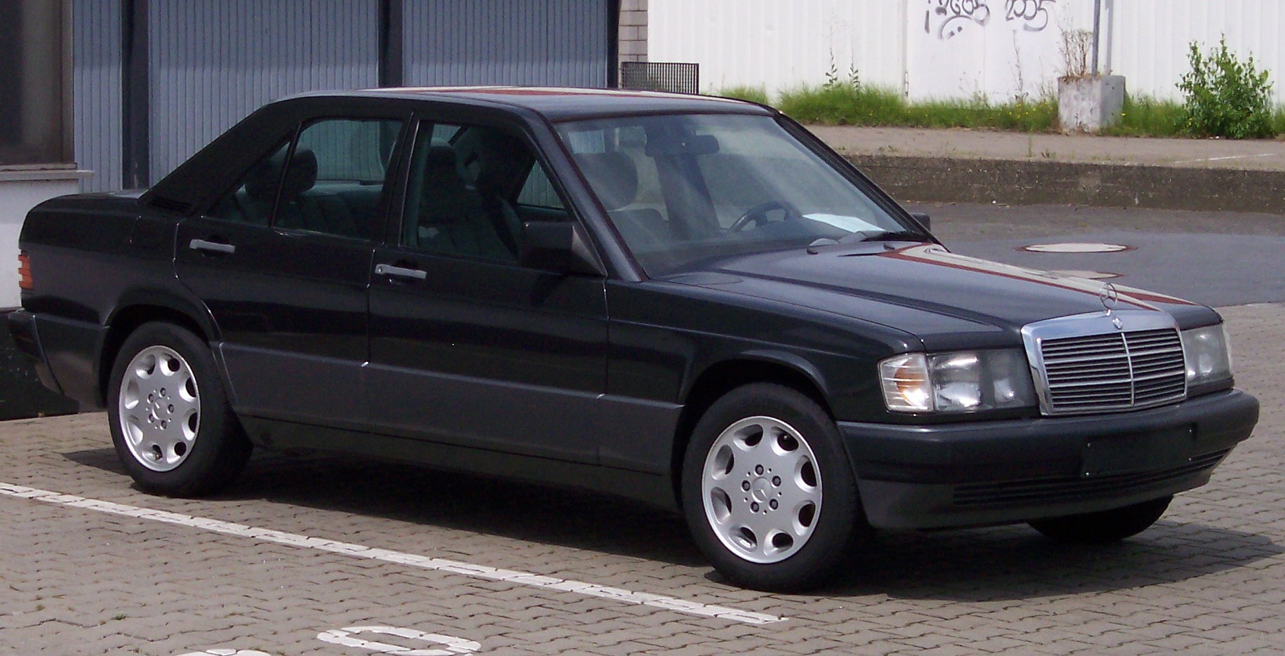 Mercedes-Benz 190 Sedan