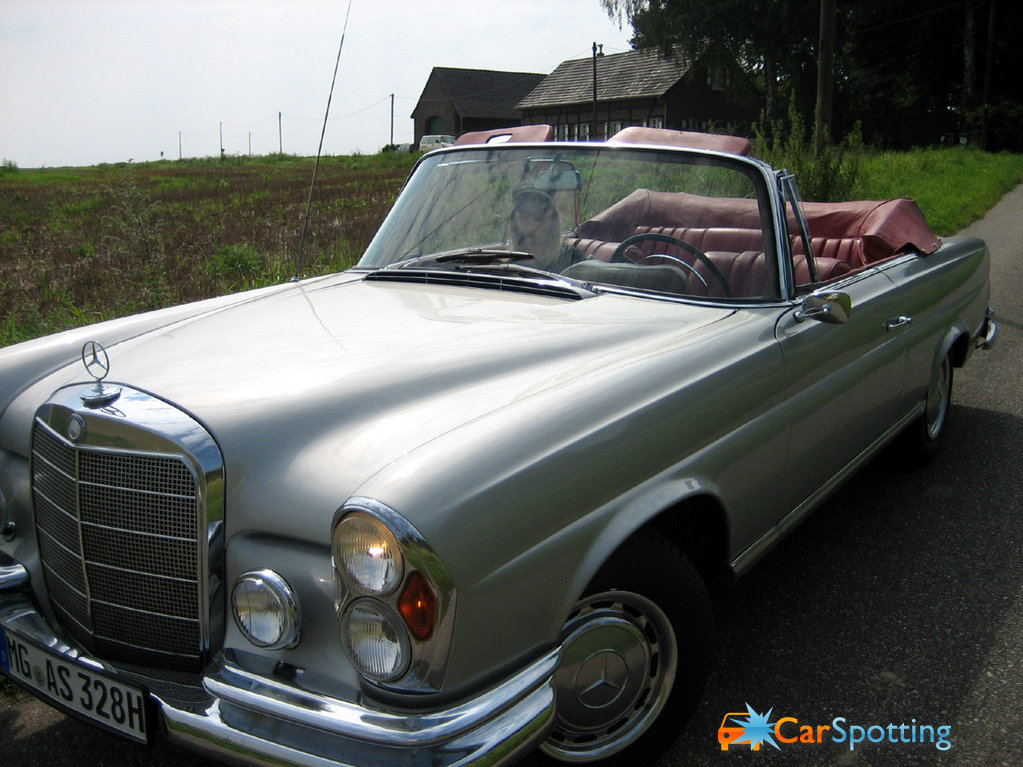 Mercedes-Benz 220 cabrio