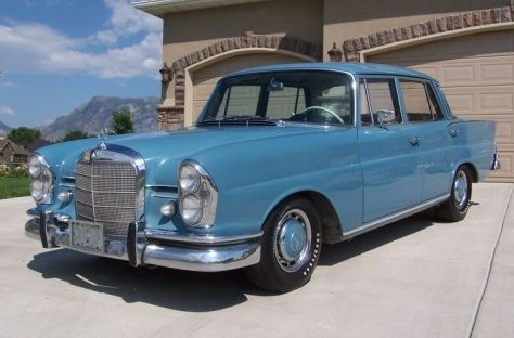 Mercedes-Benz 220 Heckflosse