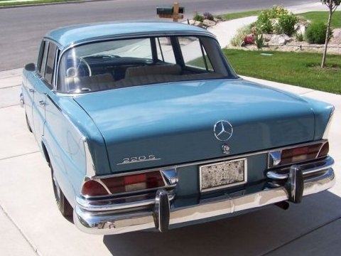 Mercedes-Benz 220 Heckflosse