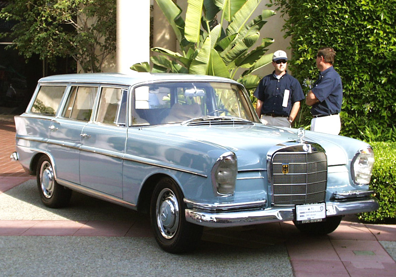 Mercedes-Benz 230 S