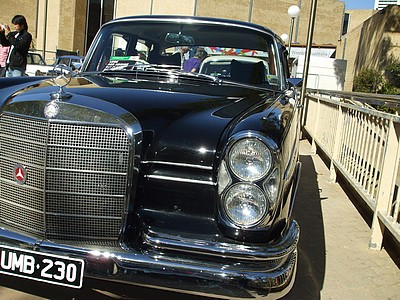 Mercedes-Benz 230 S Automatic