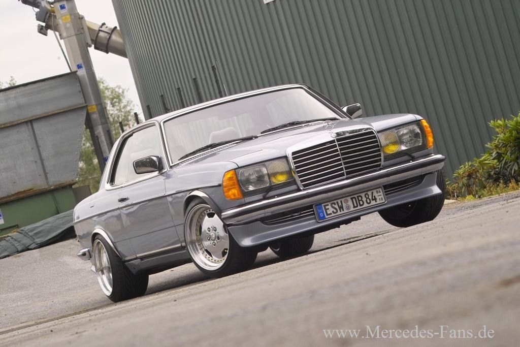 Mercedes-Benz 230 SE