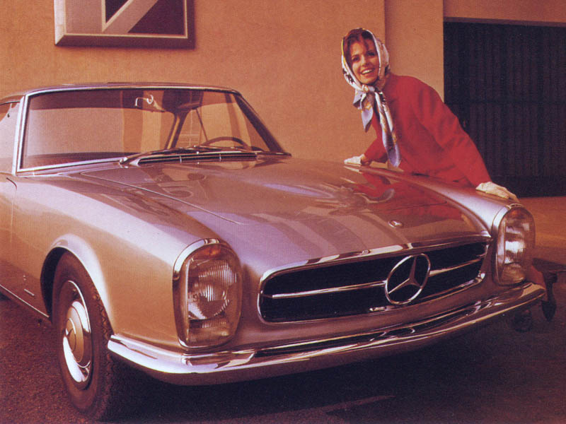 Mercedes-Benz 230 SL Coupe